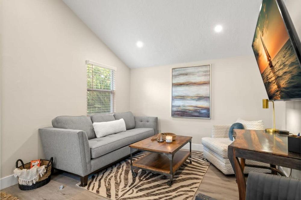NEW! SoHo Suite, Steps to S Howard Ave